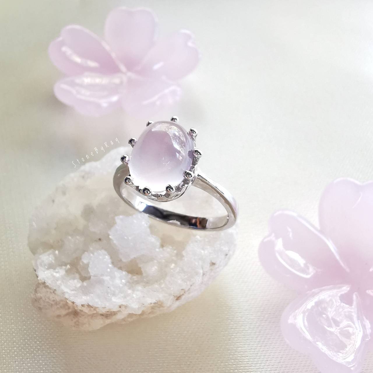 แหวนเงินหินโรสควอตซ์ Rose Quartz