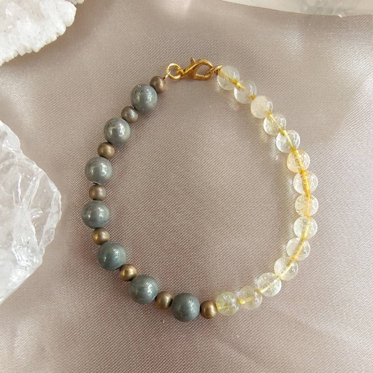 สร้อยข้อมือหินซิทรินกับไพไรต์ Citrine+Pyrite