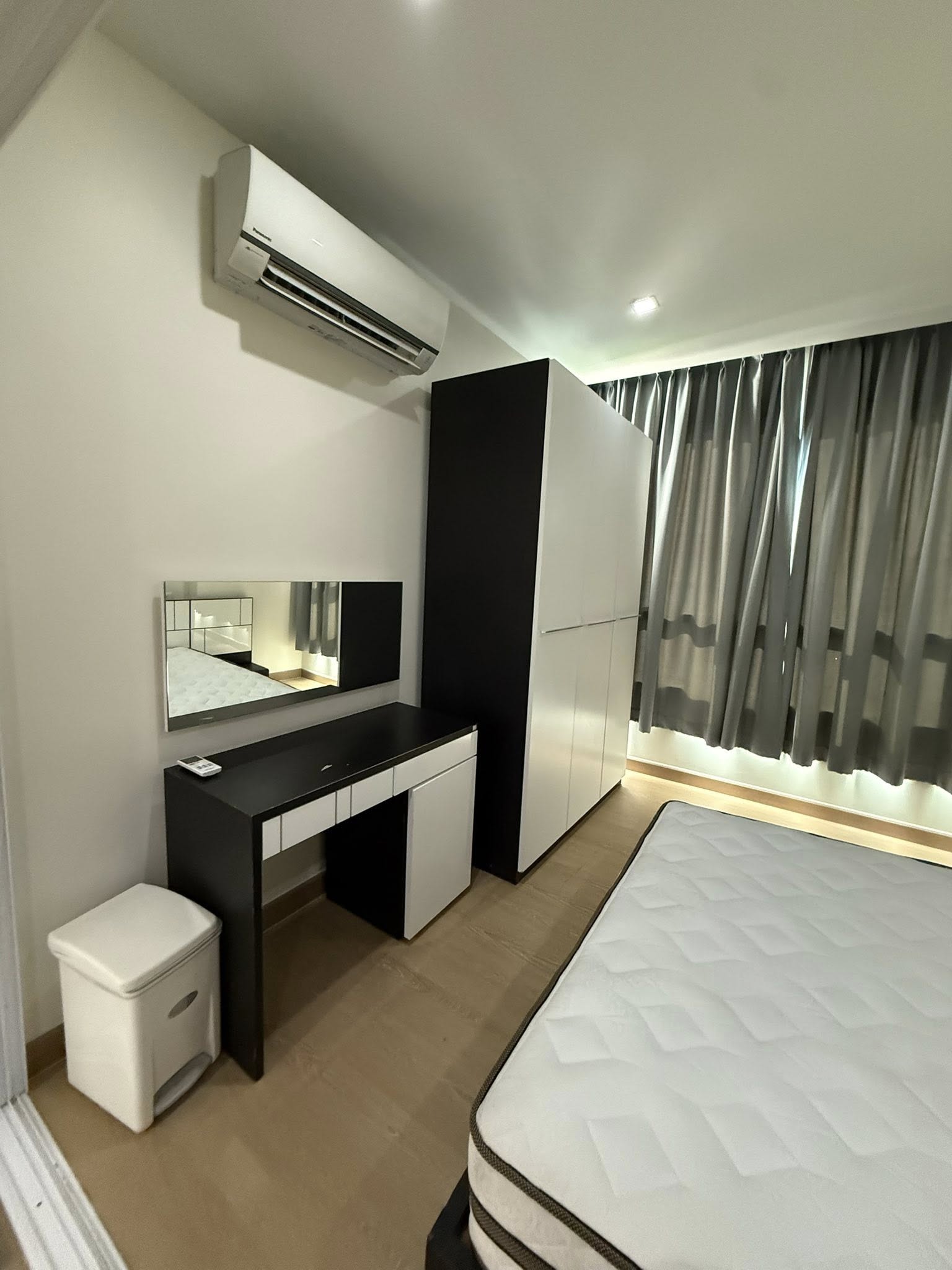 ให้เช่าคอนโด Happy Condo Ladprao 101 (แฮปปี้ คอนโด ลาดพร้าว 101) โซนพื้นที่ BTS ลาดพร้าว101 ห้องแบบ 1ห้องนอน / 1ห้องน้ำ / โซนครัวปิด ขนาดห้อง 35 ตรม. ชั้น 5 ตึก E