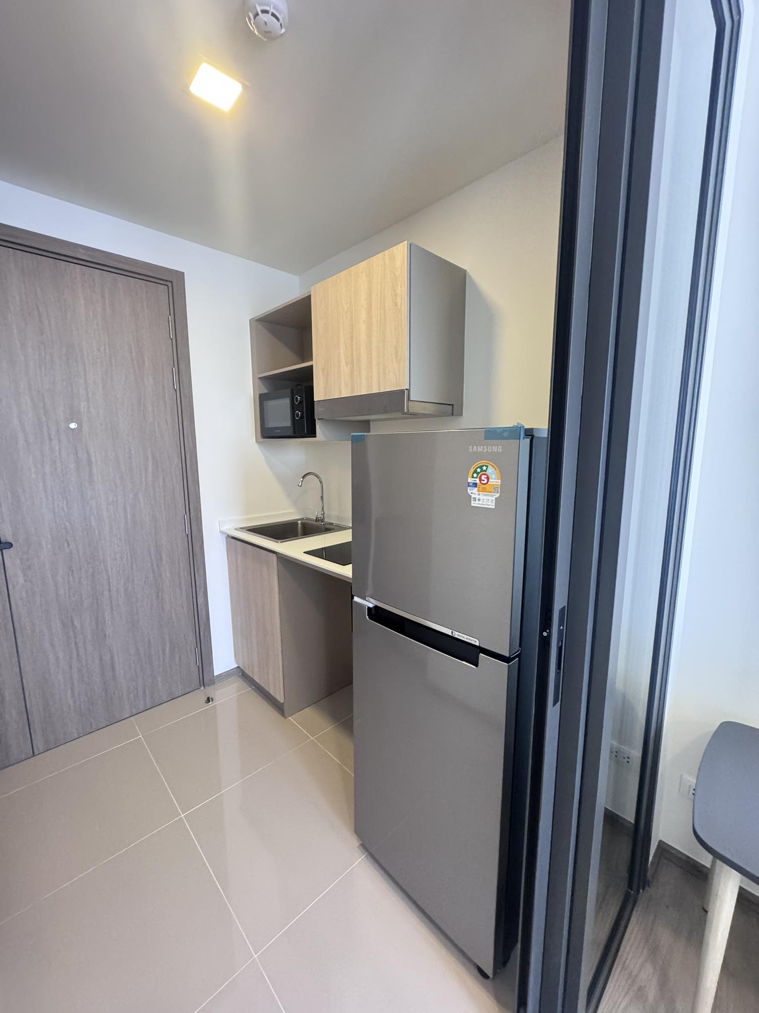 ให้เช่าคอนโด THE MUVE Pradipat (เดอะ มูฟ ประดิพัทธ์) โซน รถไฟฟ้า BTS สะพานควาย 1ห้องนอน / 1ห้องน้ำ ขนาดห้อง 24.5 ตรม. ชั้น 6