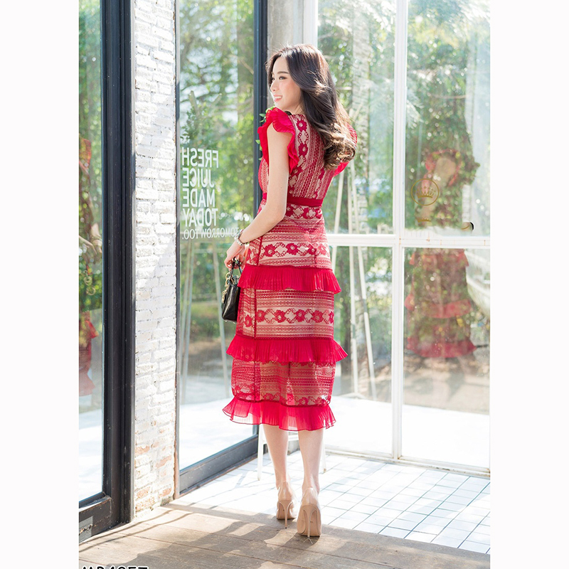 kudapy เดรสยาวสีชมพู/สีแดว ลูกไม้คอวีแขนกุดระบายกระโปรงระบาย 3 ชั้น ใส่สวยดูดีน่ารัก