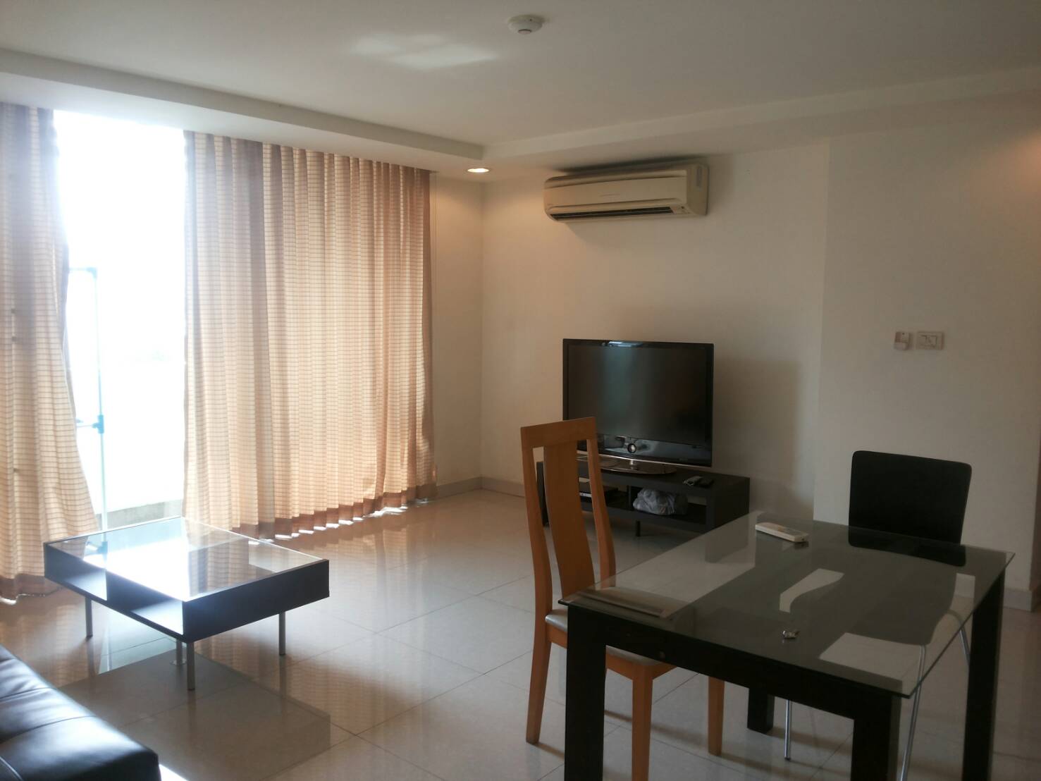 ให้เช่าคอนโด The Kris Ratchada 17 (เดอะ คริส รัชดา 17) 3ห้องนอน 2ห้องน้ำ