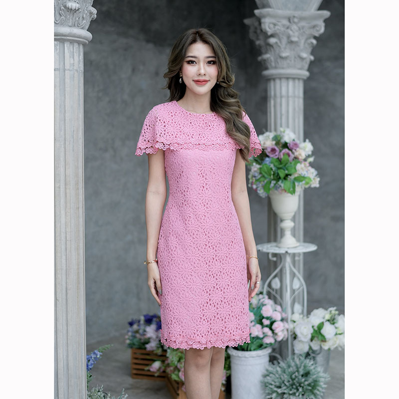 kudapy เดรสสั้นสีชมพู/สีฟ้า ลูกไม้เนื้อนิ่ม งานเดรสทรงเก๋ๆค่ะ เป็นงานคลุมไหล่ แต่งลูกไม้ช่วงชายกระโปรง และชายเสื้อ