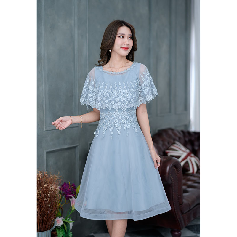 kudapy เดรสสั้นสีชมพูกลีบบัว/สีฟ้า สวยหวาน รุ่นนี้เป็นงานสองชิ้น สามารถใส่ได้ถึง 2 ลุค กระโปรงสองชัันชั้นนอกเป็นผ้าโปร่งเบาพริ้วสวย งานตกแต่งลูกไม้ดอกไม้ทั้งตัว