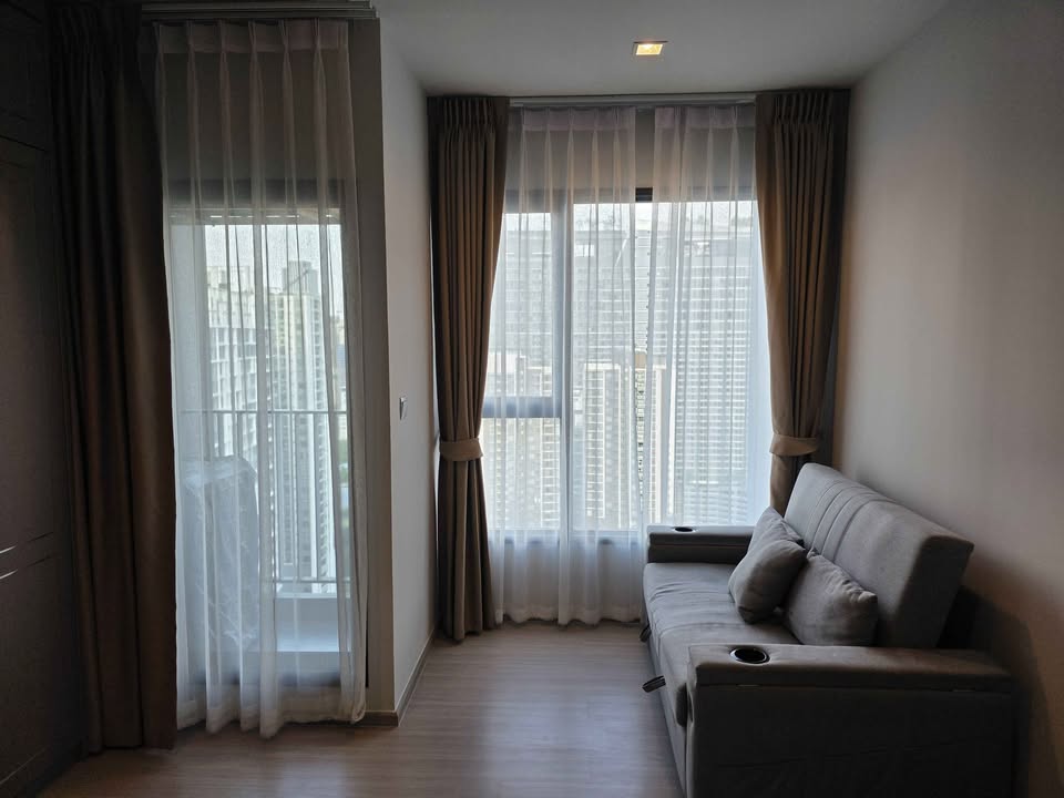 ให้เช่าห้องแบบ Studio 1ห้องน้ำ 1 โซนพื้นที่ MRT พระราม 9 คอนโด Life Asoke-Rama 9 (ไลฟ์ อโศก พระราม 9) High Rise ขนาดห้อง 26 ตรม. ชั้น 29 ตึก A ให้เช่า 17,000 ต่อเดือน สัญญาขั้นต่ำ 1 ปี