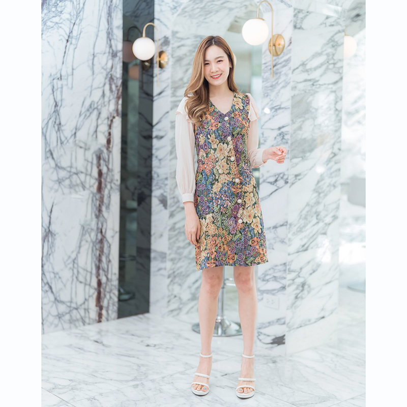 kudapy เดรสสั้นคอวีสีครีม/สีดำ/สีชมพู ลายดอกไม้แขนยาวสีพื้น สวยใส่สบายน่ารักมากๆ