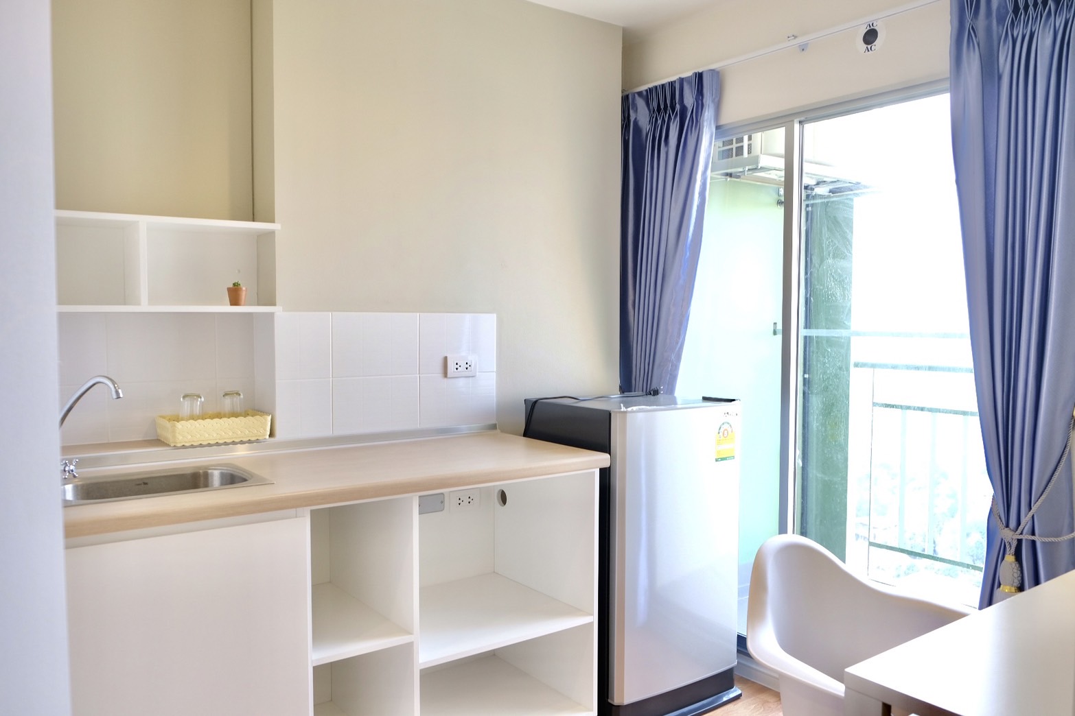 ให้เช่าคอนโด Lumpini Ville Nakhon In - Reverview (ลุมพินี วิลล์ นครอินทร์ - ริเวอร์วิว) - ใกล้กระทรวจสาธารณสุขและBig C แยกติวานนท์ - การเดินทาง: MRT แยกติวานนท์ : 1.3 กม.