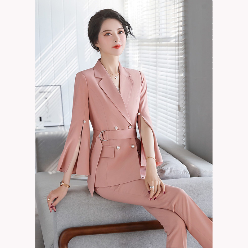 kudapy ชุดสูททำงานผู้หญิงสีพีช/สีขาว/สีดำ กระดุมมุกพร้อมกางเกง เสื้อจะเป็นทรงปล่อยมีเข็มขัดผ้ารัดเป็นปกป้าน