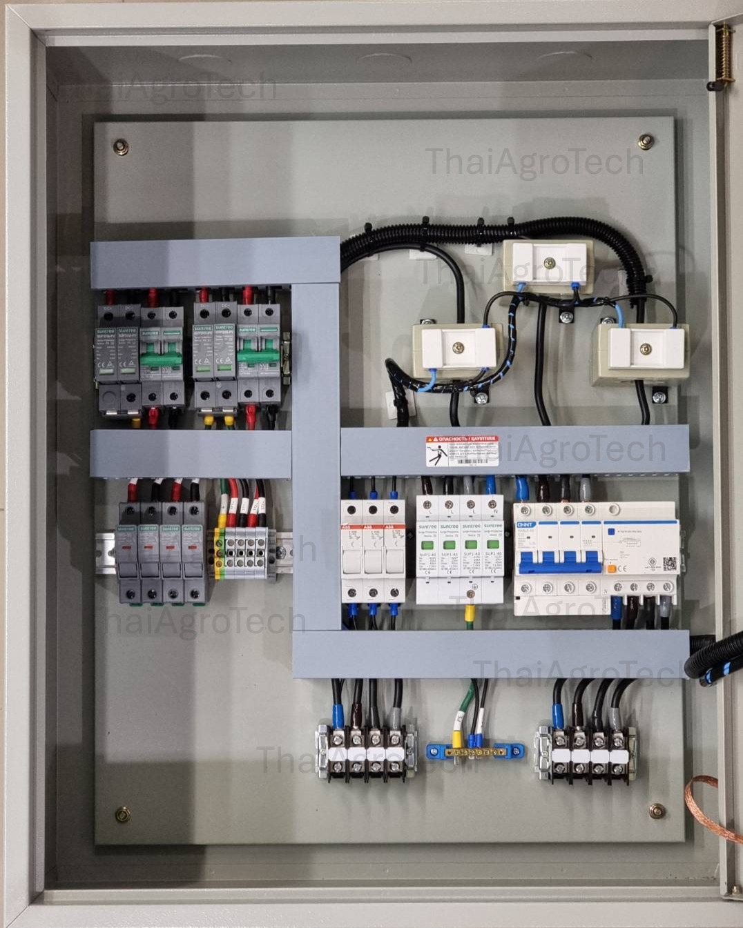 AC-DC ONGRID Combiner Box, DC 800V แบบ 2 String, RCBO 4P 3Phase พร้อม Digital Power Meter