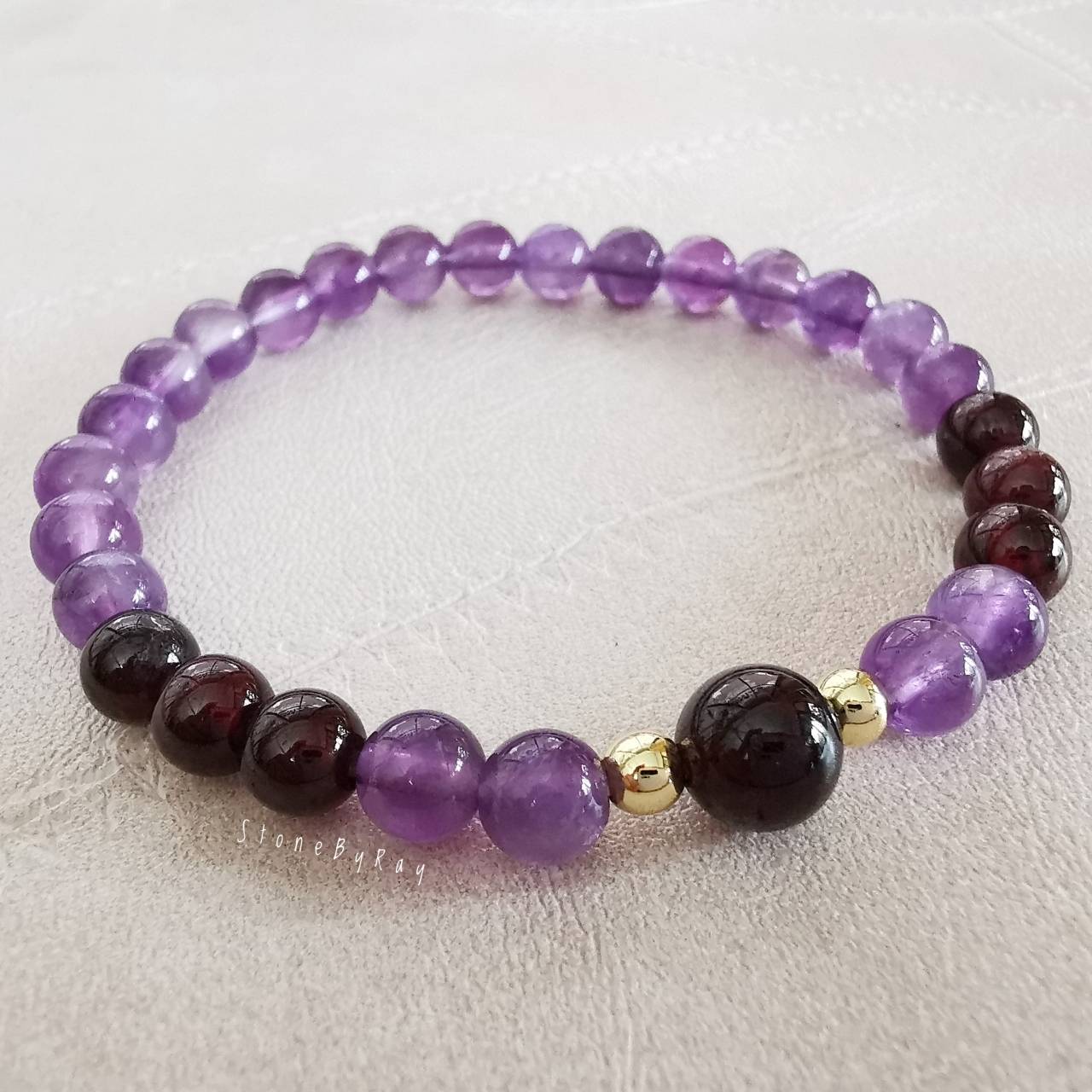 สร้อยข้อมือหินอเมทิสต์กับโกเมน Amethyst+Garnet
