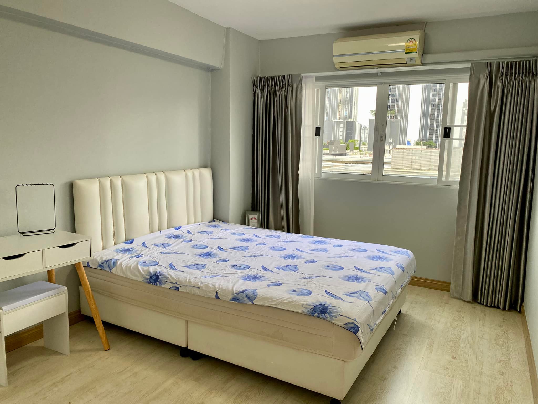 ปล่อยเช่าคอนโด Thonglor Tower : ทองหล่อ ทาวเวอร์ - โซนพื้นที่ BTS ทองหล่อ - 2ห้องนอน 1ห้องน้ำ 1ห้องนั่งเล่น - ขนาดห้อง 48.79 ตรม. ชั้น 10 ตึก A