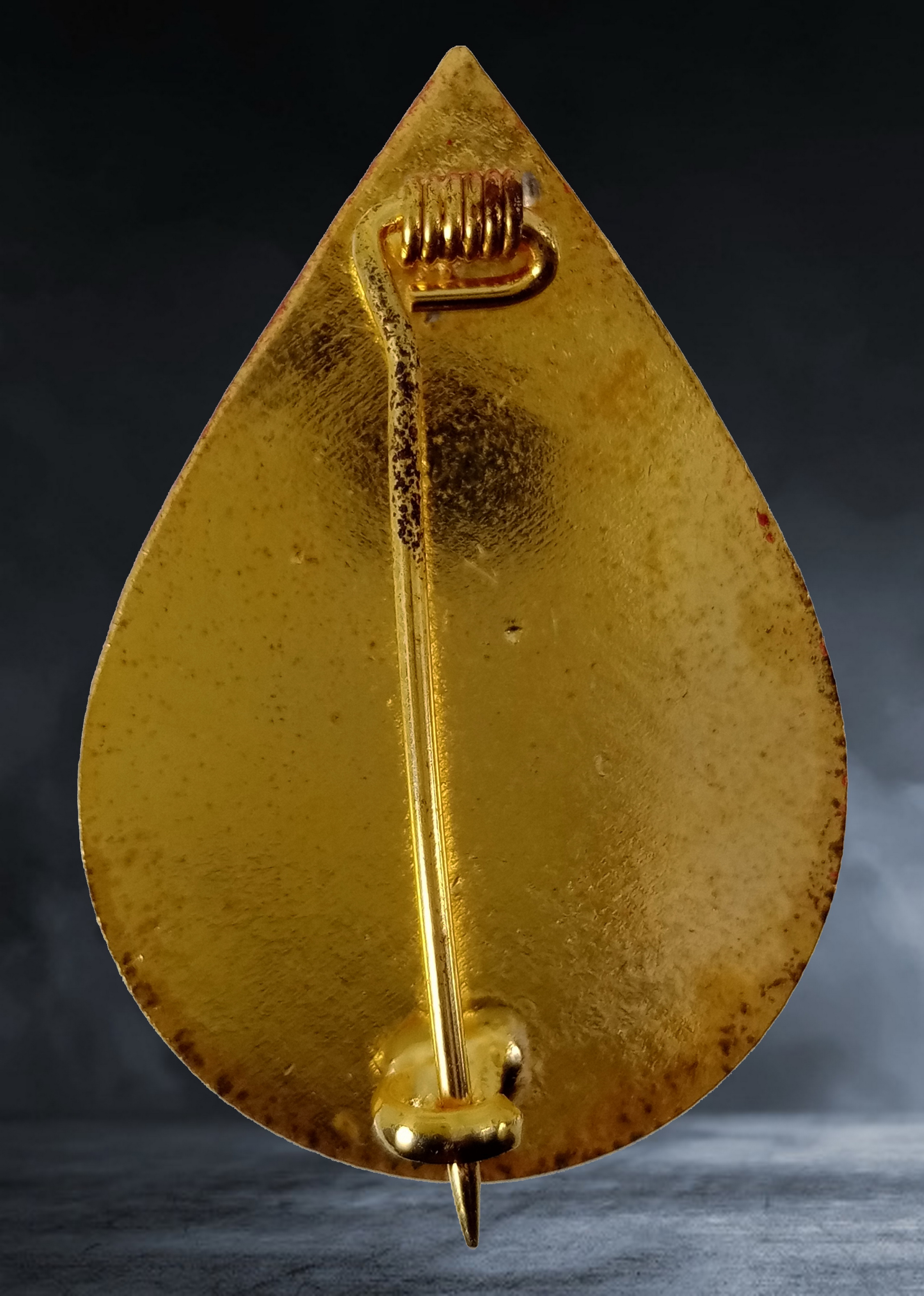 เข็มกลัดดอยสุเทพ วัดพระธาตุดอยสุเทพราชวรวิหาร จ.เชียงใหม่ รุ่น ๗๒ พรรษามหาราชา ปี ๒๕๔๓