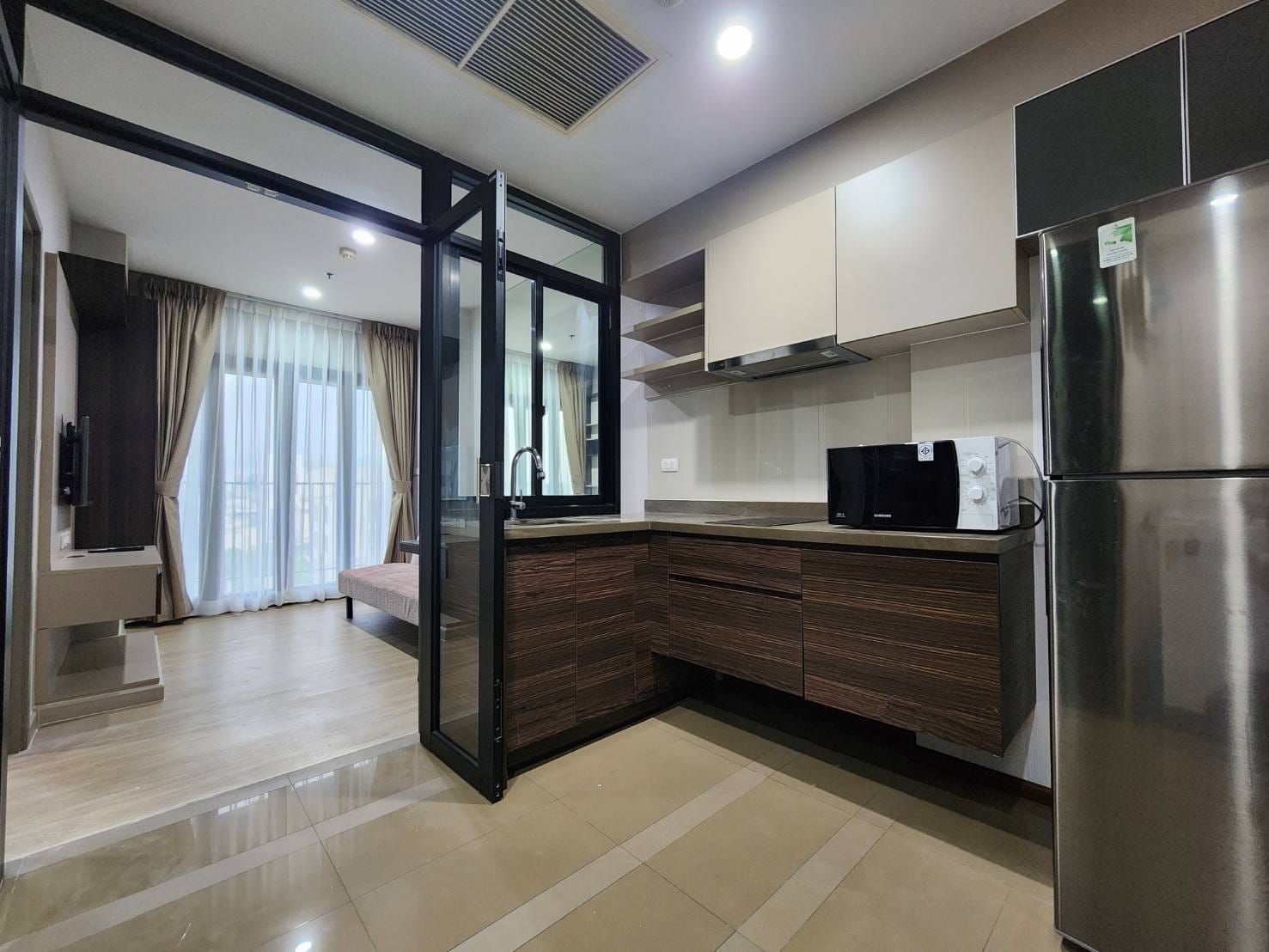 สนใจชมห้องติดต่อได้เลย Line ID: Smile-easy ปล่อยเช่าคอนโด TEAL Sathorn - Taksin (ทีล สาทร - ตากสิน) - 1ห้องนอน 1ห้องน้ำ 1ห้องนั่งเล่น - ใกล้ BTS วงเวียนใหญ่ - ขนาดห้อง 35 ตรม. ชั้น 10