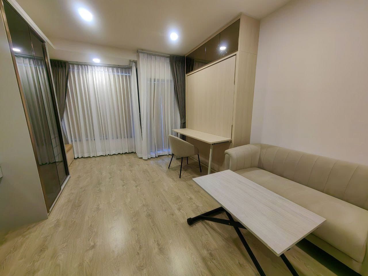 ให้เช่าคอนโด SOHO Bangkok Ratchada (โซโห แบงค็อก รัชดา) - ตกแต่งเฟอร์ครบห้องใหม่ยังไม่เคยมีผู้เช่า - การเดินทาง: MRT ห้วยขวาง