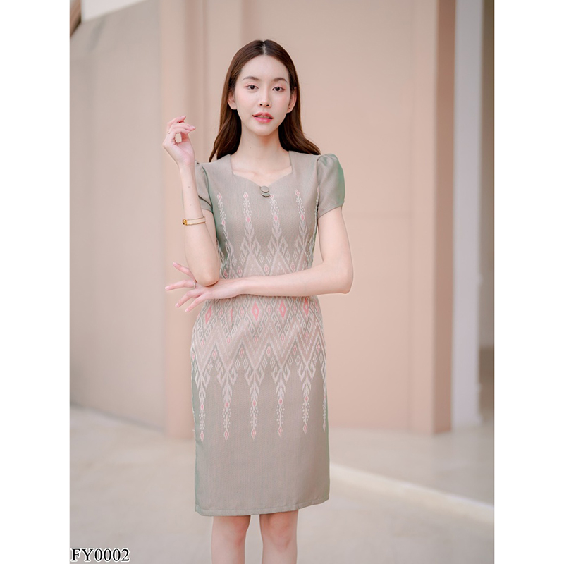 kudapy เดรสสั้นสีฟ้า/สีเขียว/สีชมพู ผ้าทอลายสวยๆ คอหัวใจ แขนกลีบบัว แต่งกระดุมปั๊มทรงสอบ สวยปังสุดๆ