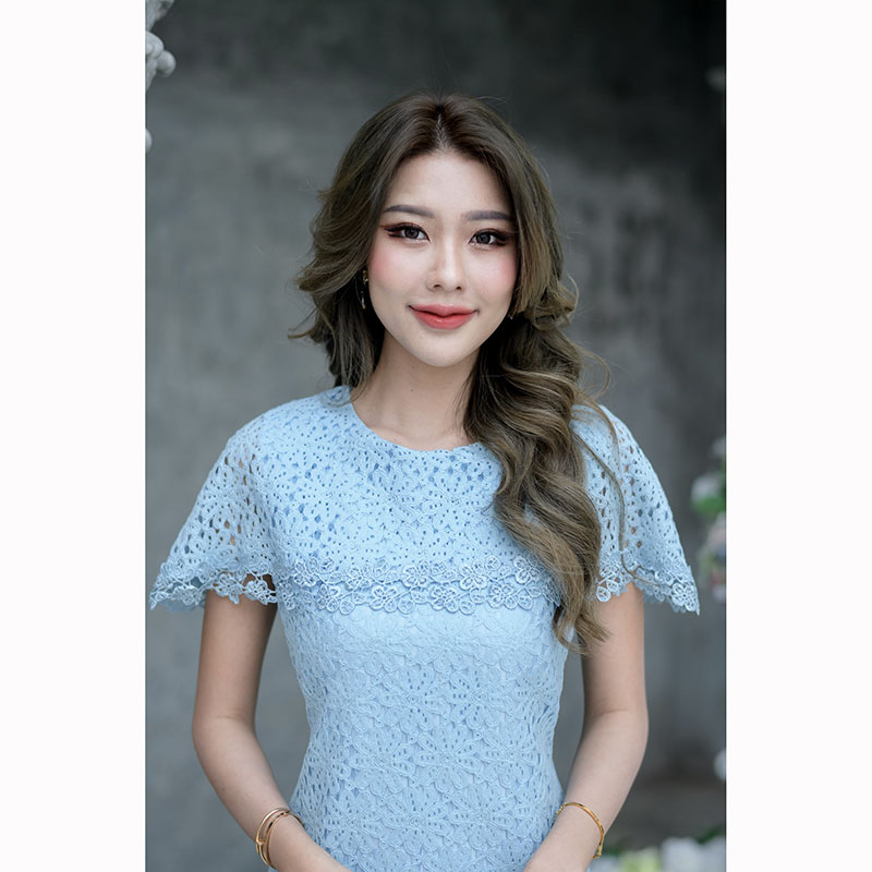 kudapy เดรสสั้นสีชมพู/สีฟ้า ลูกไม้เนื้อนิ่ม งานเดรสทรงเก๋ๆค่ะ เป็นงานคลุมไหล่ แต่งลูกไม้ช่วงชายกระโปรง และชายเสื้อ