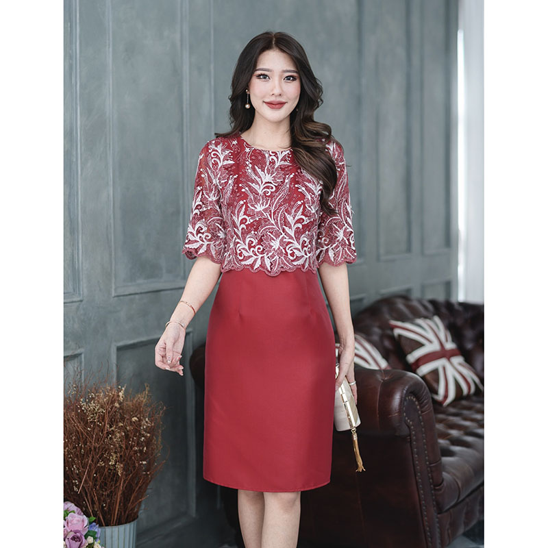 kudapy เดรสสั้นสสีชมพูนุ้ด/สีฟ้า/สีแดง ผ้าไหมลูกไม้ปักลายทูโทน งานดีไซน์เย็บคลุมด้วยเสื้อลูกไม้แขนศอก