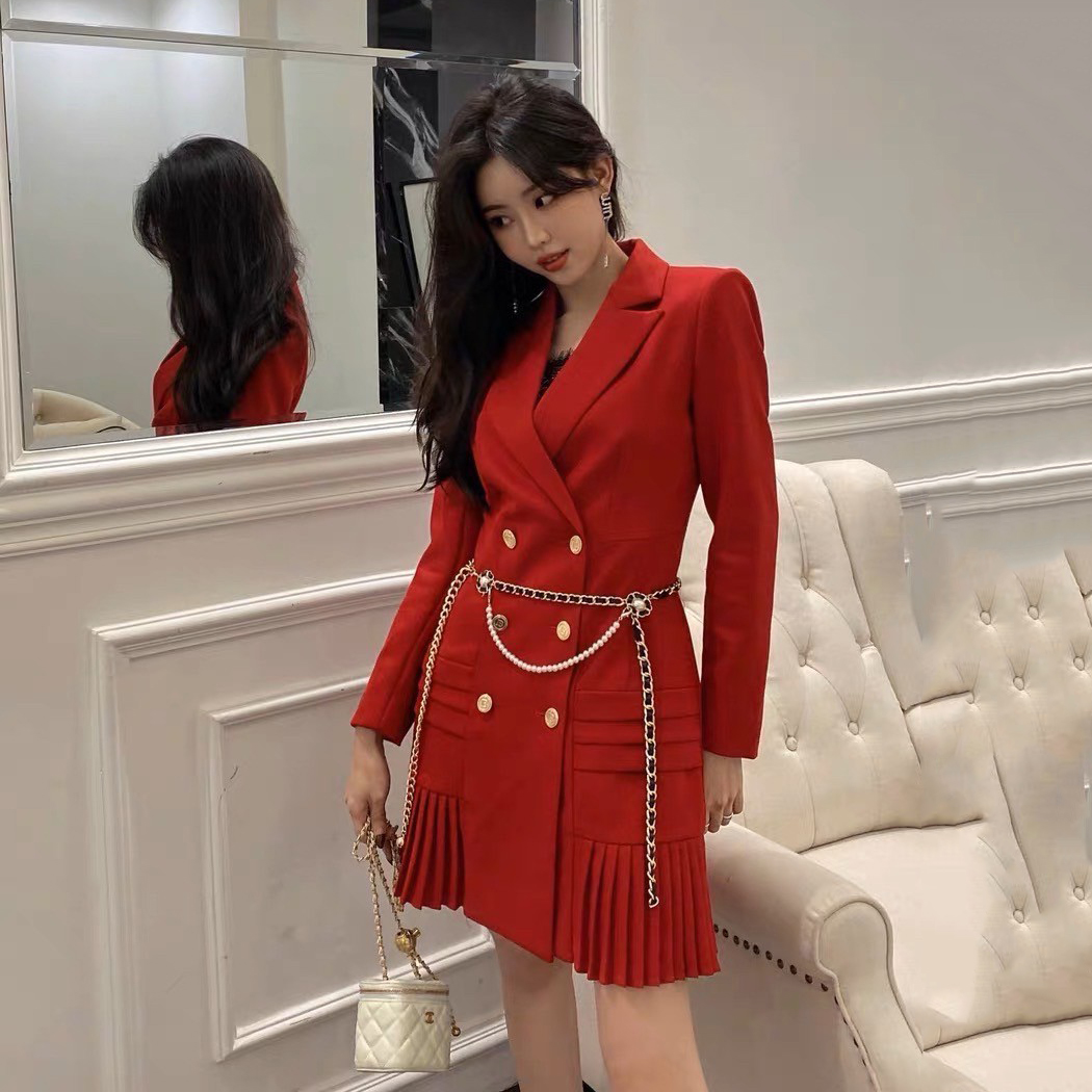 kudapy เดรสสูทกระดุมทองคอปก แขนยาว สีแดง สีชมพู สีดำ สีขาว งานสวยเรียบหรู เพิ่มความน่ารักด้วยเข็มขัด งานหนาอยู่ทรง รับประกันงานสวยจริงค่ะ