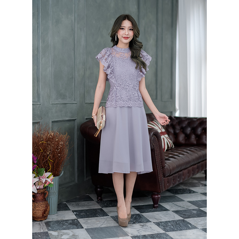 kudapy เดรสสั้นสีเทา/สีชมพู งานลุกไม้ปักผ้าเงา ปักลายแน่น ดีไซน์ช่วงแขนเป็นปีกผีเสื้อคลุมไหล่พอดี