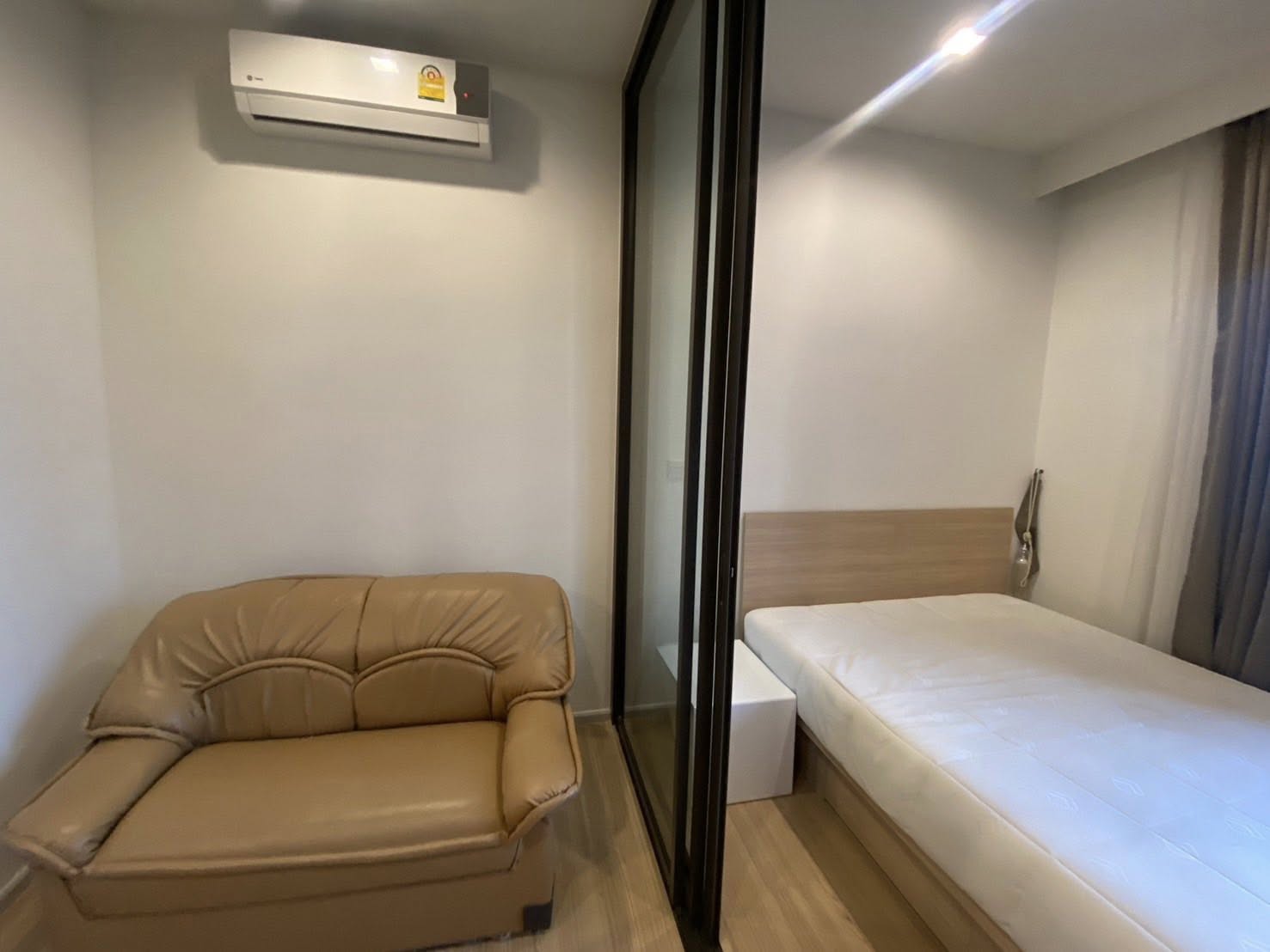 ให้เช่าห้องเลี้ยงสัตว์ได้แบบ 1ห้องนอน 1ห้องน้ำ โซนพื้นที่ BTSหมอชิต MRT จตุจักร คอนโด M Jatujak (เอ็ม จตุจักร) High Rise ขนาดห้อง 28 ตรม. ชั้น 34 ตึก B