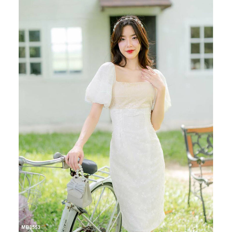 kudapy เดรสสั้นสีขาว สีชมพู ผ้าลายลูกไม้แต่งแขนตุ๊กตา ใส่เที่ยว ออกงานสวยดูดี