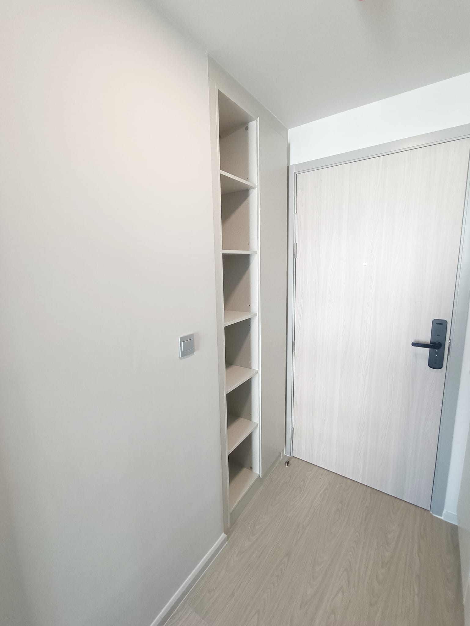 ปล่อยเช่าคอนโด Atmoz Oasis Onnut (แอทโมส โอเอซิส อ่อนนุช) - เฟอร์เครื่องใช้ไฟฟ้าครบครั้น - ใกล้ MRT สายสีเหลือง สถานีศรีนุช 450 ม.