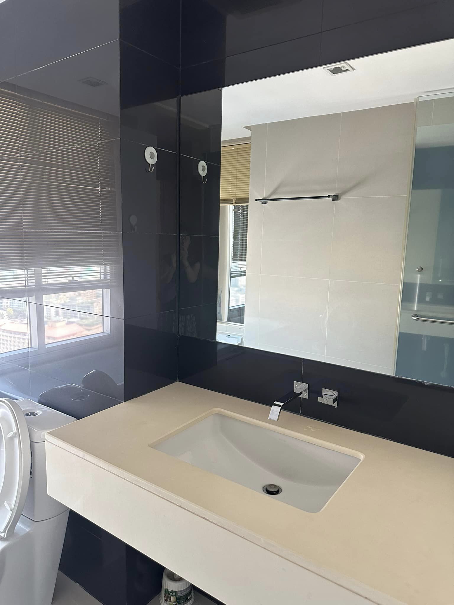 ปล่อยเช่าคอนโด Rhythm Ratchada - Huai Khwang ริทึ่ม รัชดา - ห้วยขวาง - 2ห้องนอน 2ห้องน้ำ 1ห้องนั่งเล่น - ใกล้ mrt ห้วยขวาง - ขนาดห้อง 62 ตรม. ชั้น 33