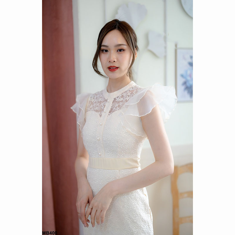 kudapy เดรสสั้นสีชมพู/สีฟ้า/สีครีม ทรงเอแขนกุด แต่งผ้าชีฟอง งานคอกลม ปักกระดุมสุดหรู