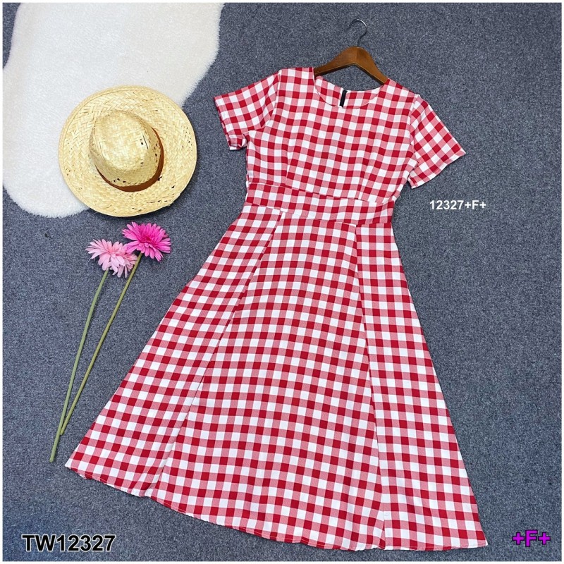 kudapy เดรสยาวสีดำ กรมท่า แดง คอกลมแขนสั้น ผ้าทอลายสก็อต กระโปรงยาวปล่อยระบาย มีซิปหลัง