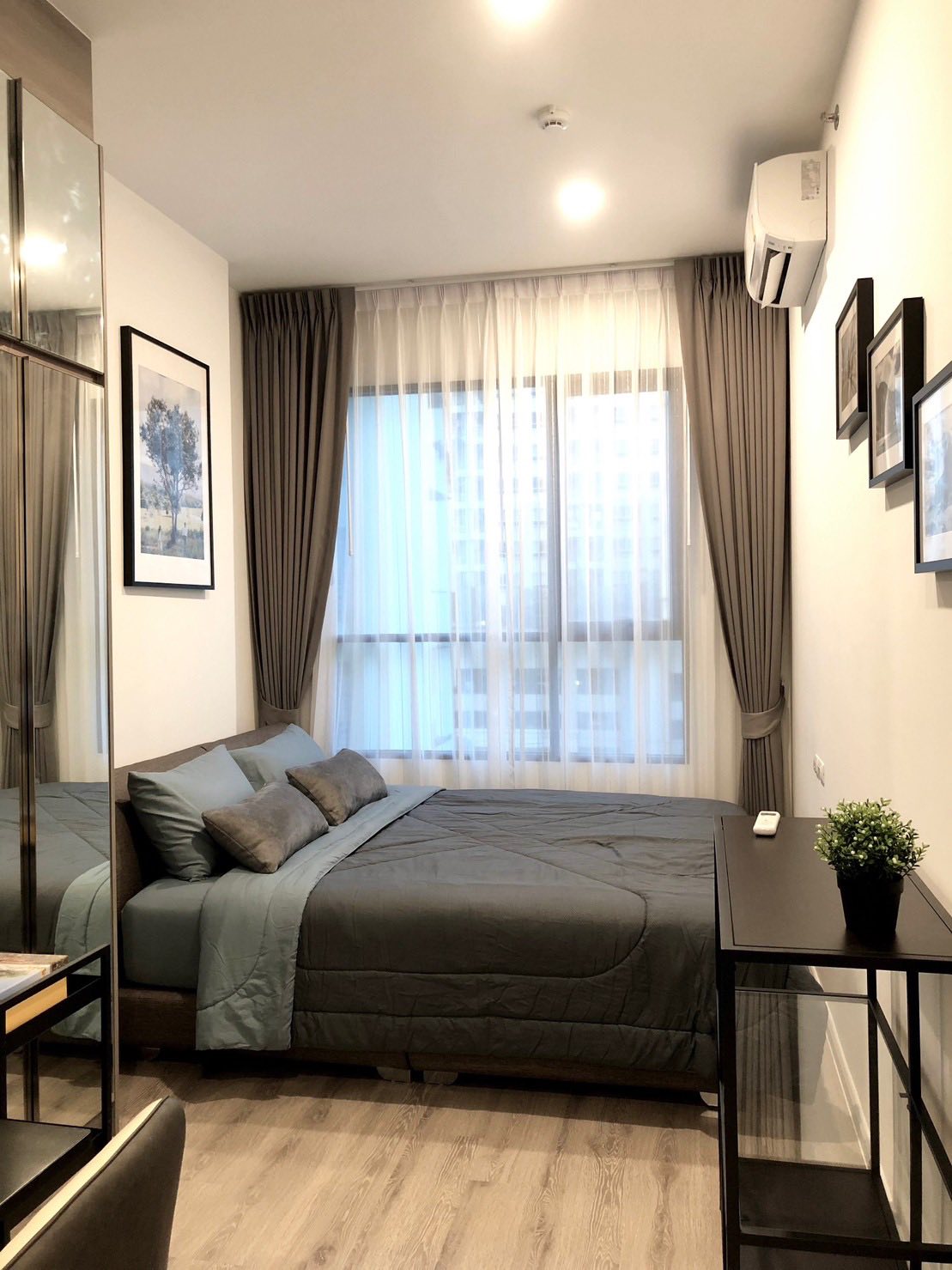 ให้เช่าคอนโด Knightsbridge Collage Ramkhamhaeng (ไนท์บริดจ์ คอลลาจ รามคำแหง) High Rise โซนพื้นที่ รามคำแหง MRT หัวหมาก 📍 ห้องแบบ 1ห้องนอน / 1 เอนกประสงค์ / 1ห้องน้ำ · ขนาดห้อง 32 ตรม. ชั้น 4