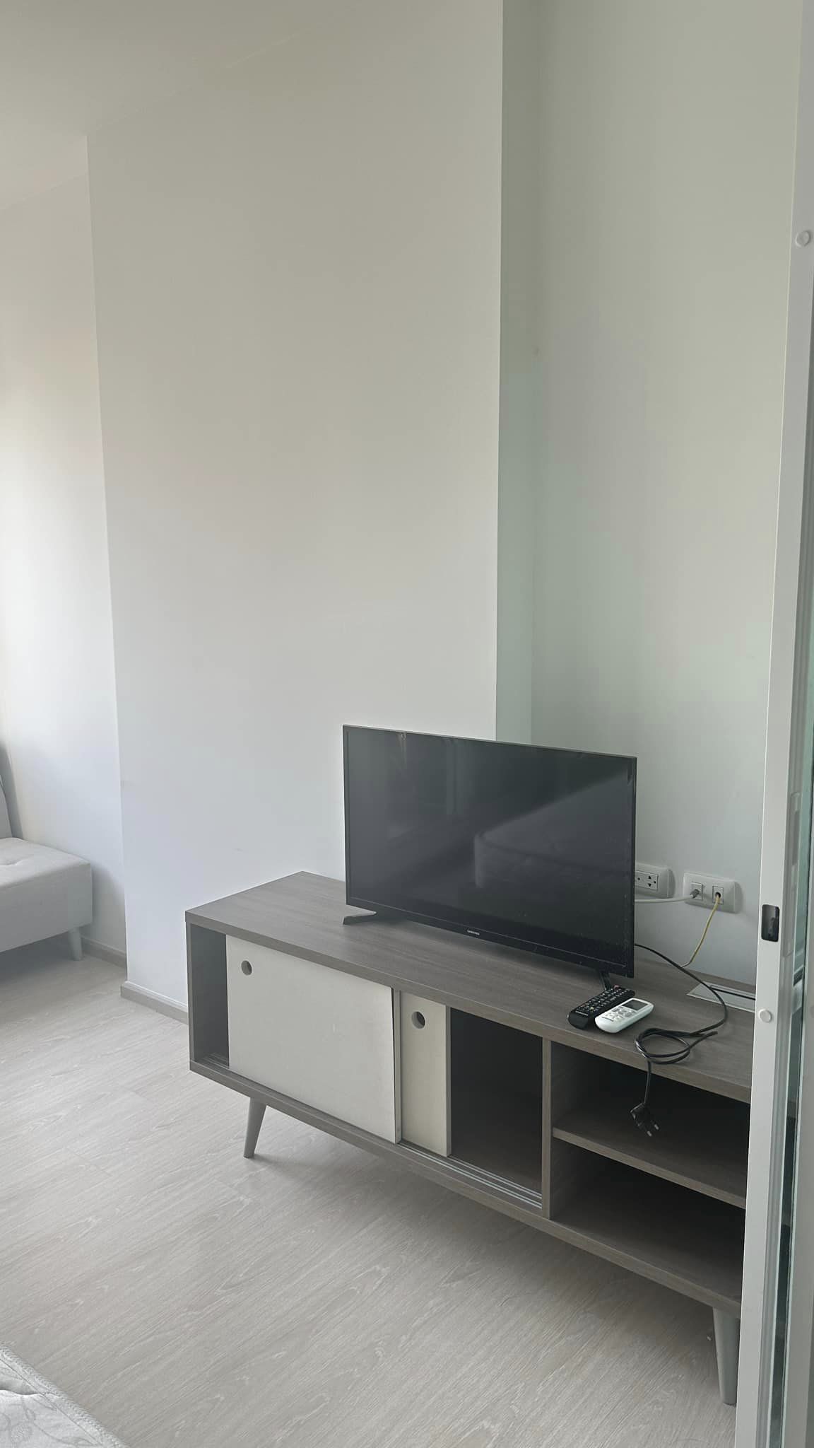 ปล่อยเช่าคอนโด Chapter One ECO Ratchada-Huaikwang (แชปเตอร์ วัน อีโค รัชดา – ห้วยขวาง) - Studio 1ห้องน้ำ 1ห้องครัว - ใกล้ MRT ห้วยขวาง - ขนาดห้อง 23 ตรม. ชั้น 7 ตึก E