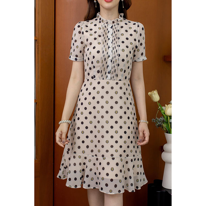 kudapy เดรสสั้นสีเทาอมฟ้า/สีครีมอมน้ำตาล ชีฟองพิมพ์ลายสวยเก๋ มีดีเทลงานสวยปราณีต มากๆค่ะช่วงอกเย็บเป็นเกล็ดแนวตั้งระหว่างกระดุม กระดุมเปิดใช้ได้จริง