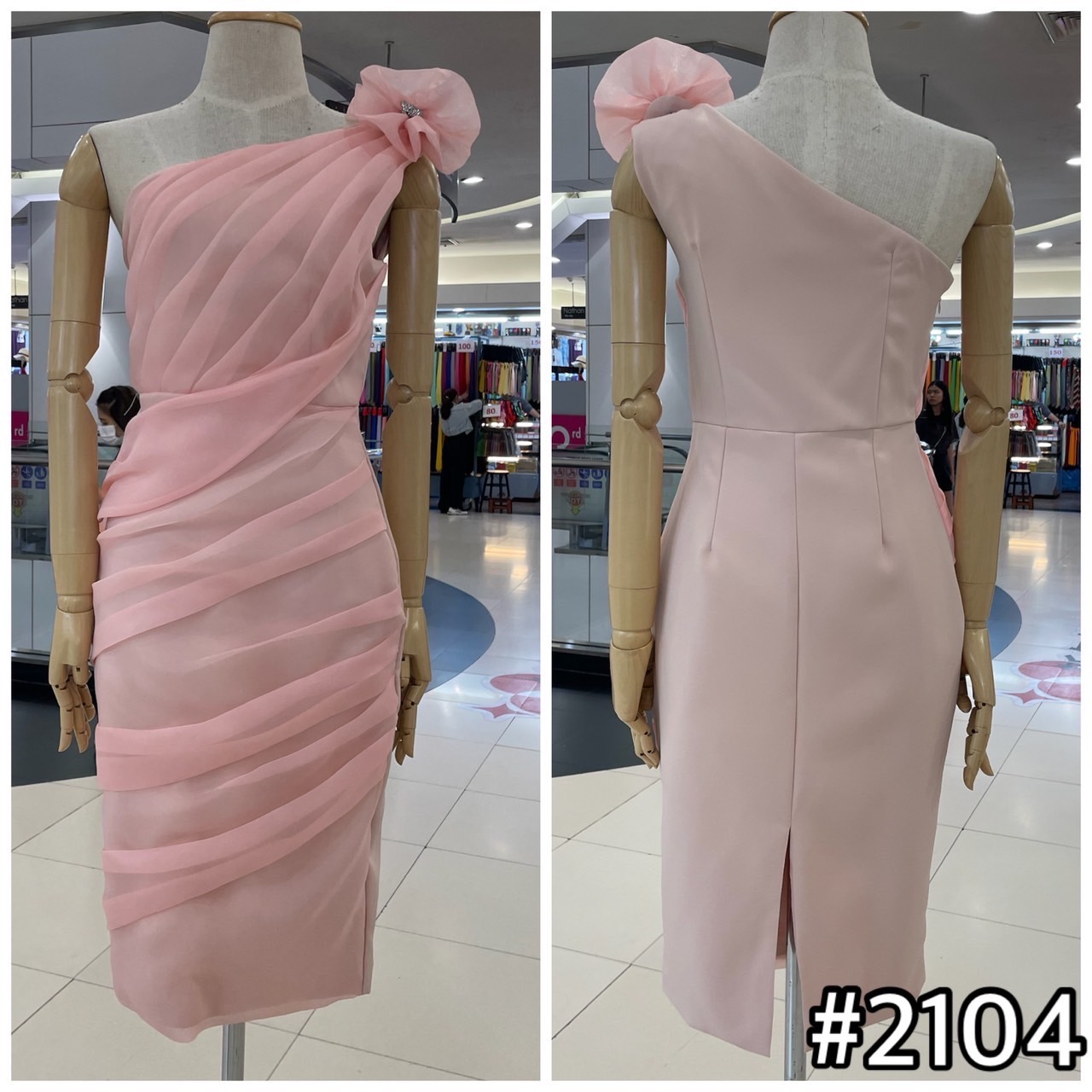 kudapy เดรสออกงานผ้าแก้ว เดรสสั้นไหล่เดี่ยว แต่งเข็มกลัดดอกไม้ สีชมพูพาสเทล ,ขาว ,โอรส ,กรมท่า