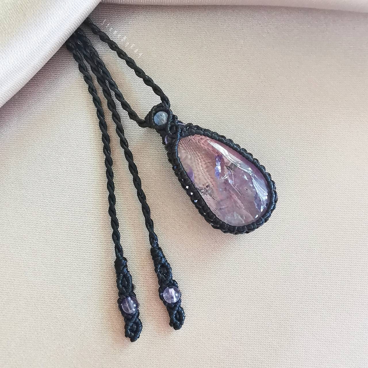สร้อยคอเชือกถักจี้หินอเมทิสต์ Amethyst