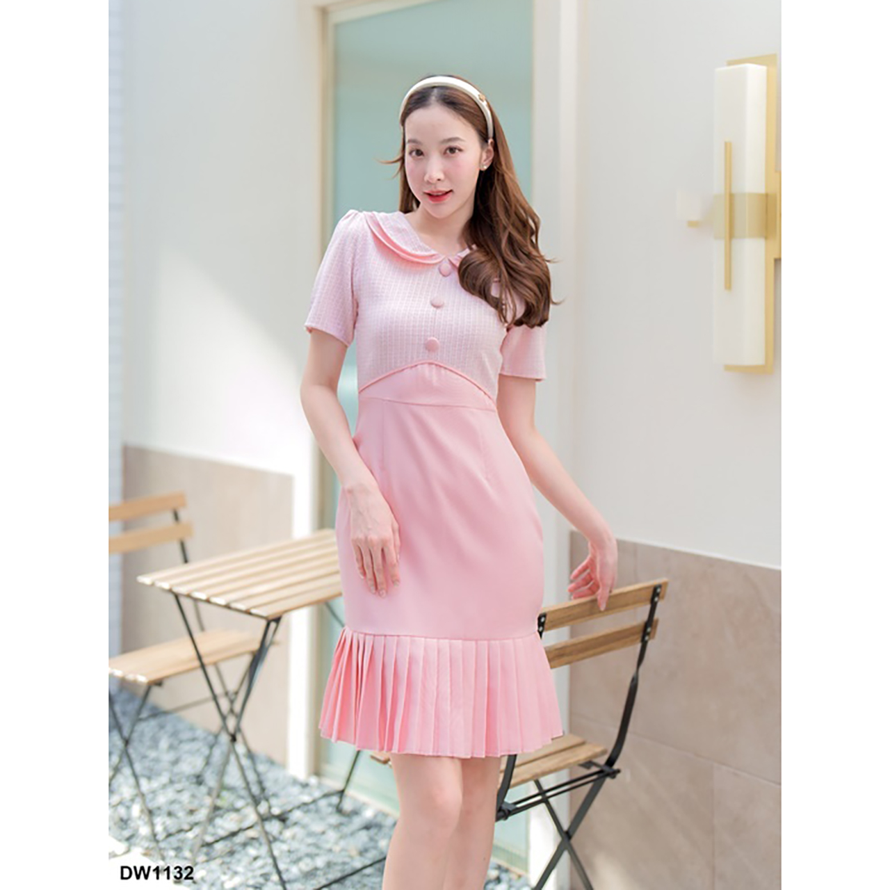 kudapy เดรสสั้นสีชมพู/สีดำ/สีฟ้าคราม เดรสชายกระโปรงพีชแต่งเสื้อคอบัว+กระดุม 3 ชิ้น