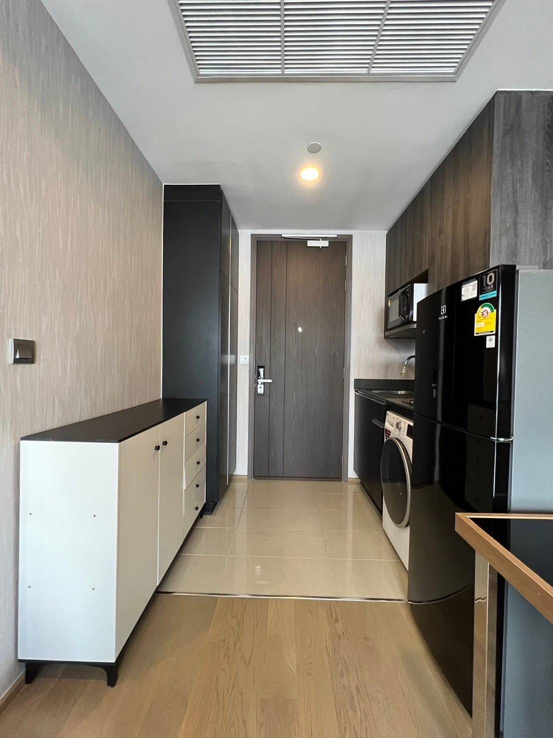 ปล่อยเช่าคอนโด Ashton Chula - Silom (แอชตัน จุฬา - สีลม) - 1ห้องนอน 1ห้องน้ำ 1ห้องนั่งเล่น - ใกล้ MRT สามย่าน/จุฬา - ขนาดห้อง 32 ตรม. ชั้น 11