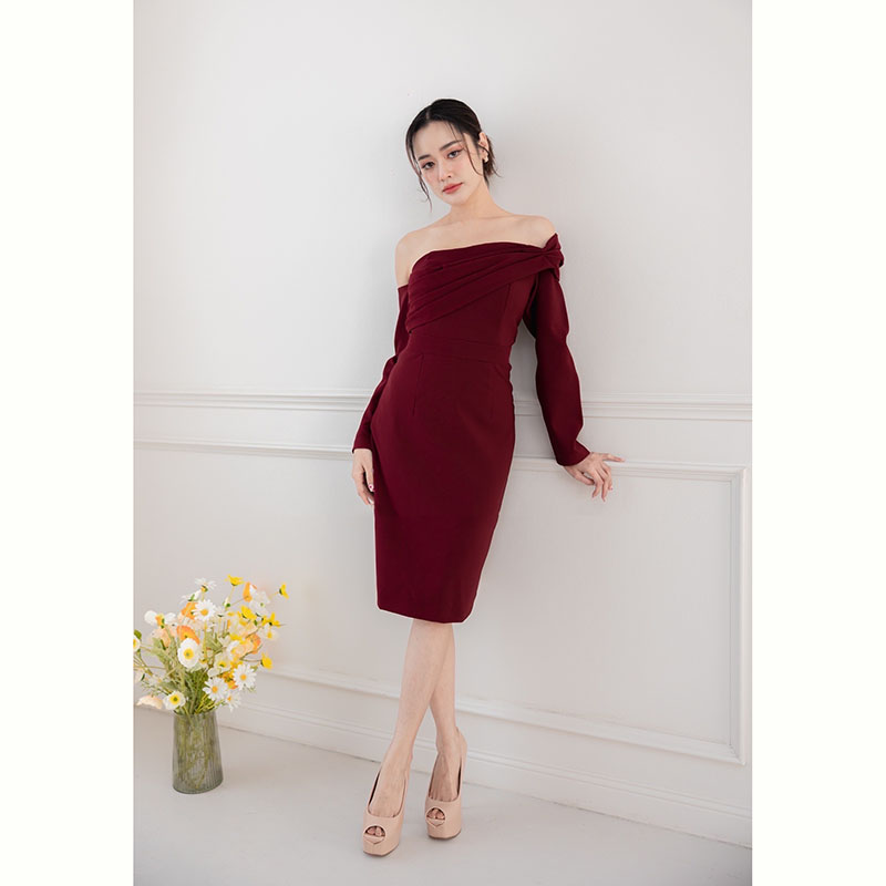 kudapy เดรสสั้นสีน้ำตาล , นู้ด , แดง ปาดไหล่ ดีเทลแต่งแขนยาว ให้ลุคไฮโซสุดด ขอบอกว่าสวยทุกสี ใส่แล้วขับผิวเว่อ