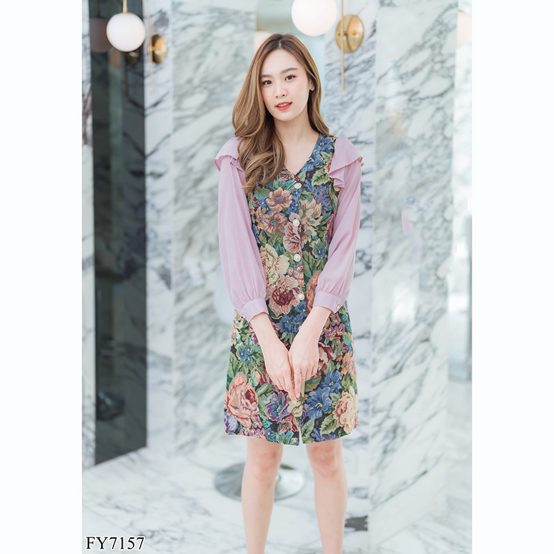 kudapy เดรสสั้นคอวีสีครีม/สีดำ/สีชมพู ลายดอกไม้แขนยาวสีพื้น สวยใส่สบายน่ารักมากๆ