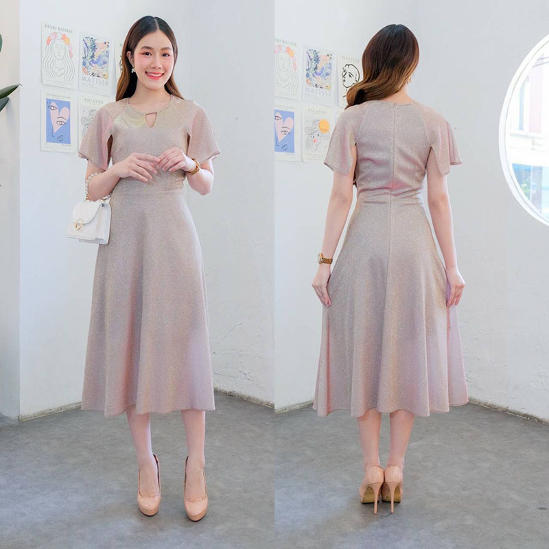 kudapy เดรสสั้นสีชมพู/สีทอง/สีเทา ผ้า glitter แขนกระดิ่ง กระโปรงบาน แต่งคอเจาะวี