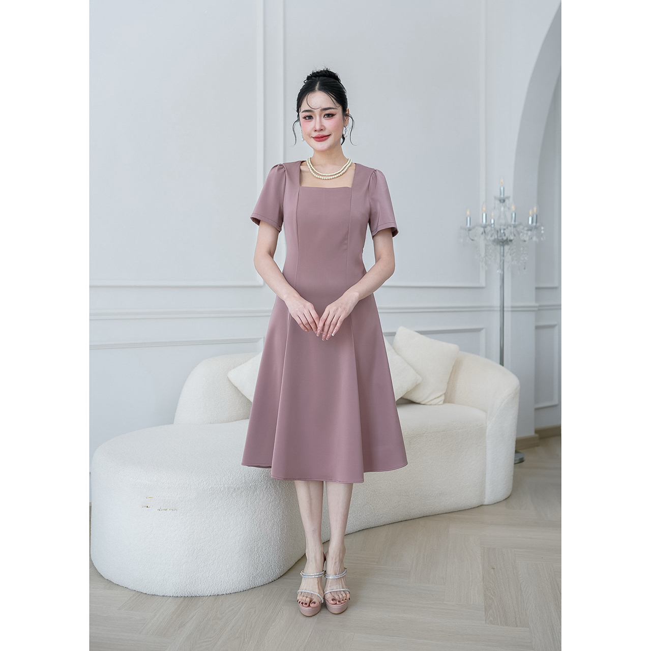 kudapy เดรสผ้าพื้นเรียบ ทรงสวยสุภาพ งานผ้านิ่มใส่สบาย ดีไซน์ทรงสวยแบบเรียบๆดูผู้ดี