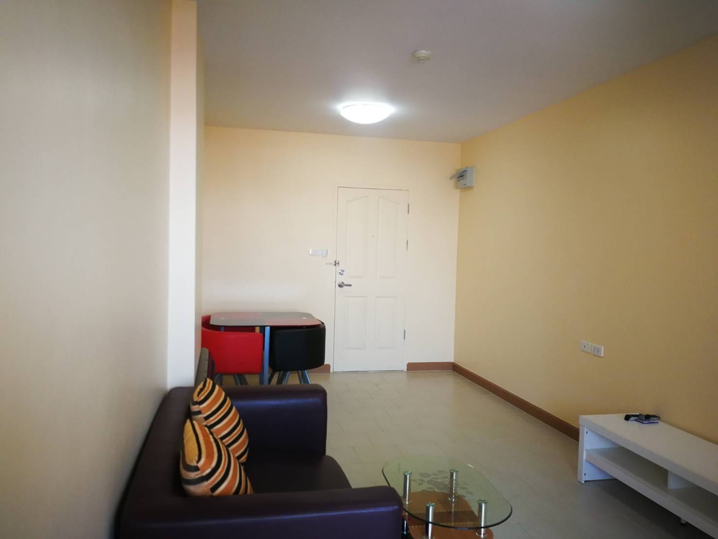 ปล่อยเช่าคอนโด Supalai City Resort Ratchada - Huai Khwang (ศุภาลัย ซิตี้ รีสอร์ท รัชดา - ห้วยขวาง) - 1ห้องนอน 1ห้องน้ำ 1ห้องนั่งเล่น 1ห้องครัว - ใกล้ MRTห้วยขวาง - ขนาดห้อง 45 ตรม. ชั้น 8 ตึก2