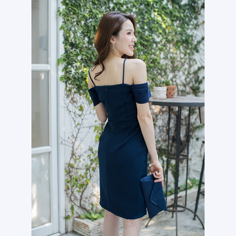 kudapy เดรสสั้นสีชมพู,กรม ทรงเปิดไหล่ดีเทลเก๋ ที่แขนทำเป็นเลเยอร์พับทบกันค่ะ มีสายเดี่ยวเส้นเล็กๆ