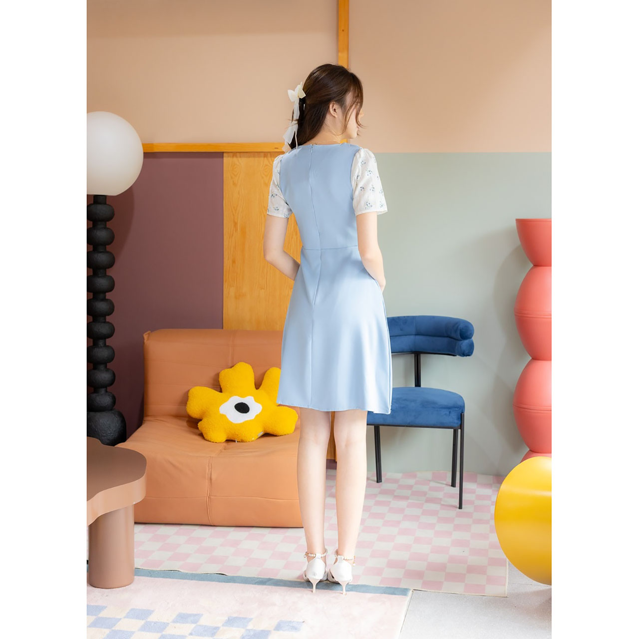 kudapy เดรสสีพื้นทรงบานแต่งเสื้อลายดอกคอบัว