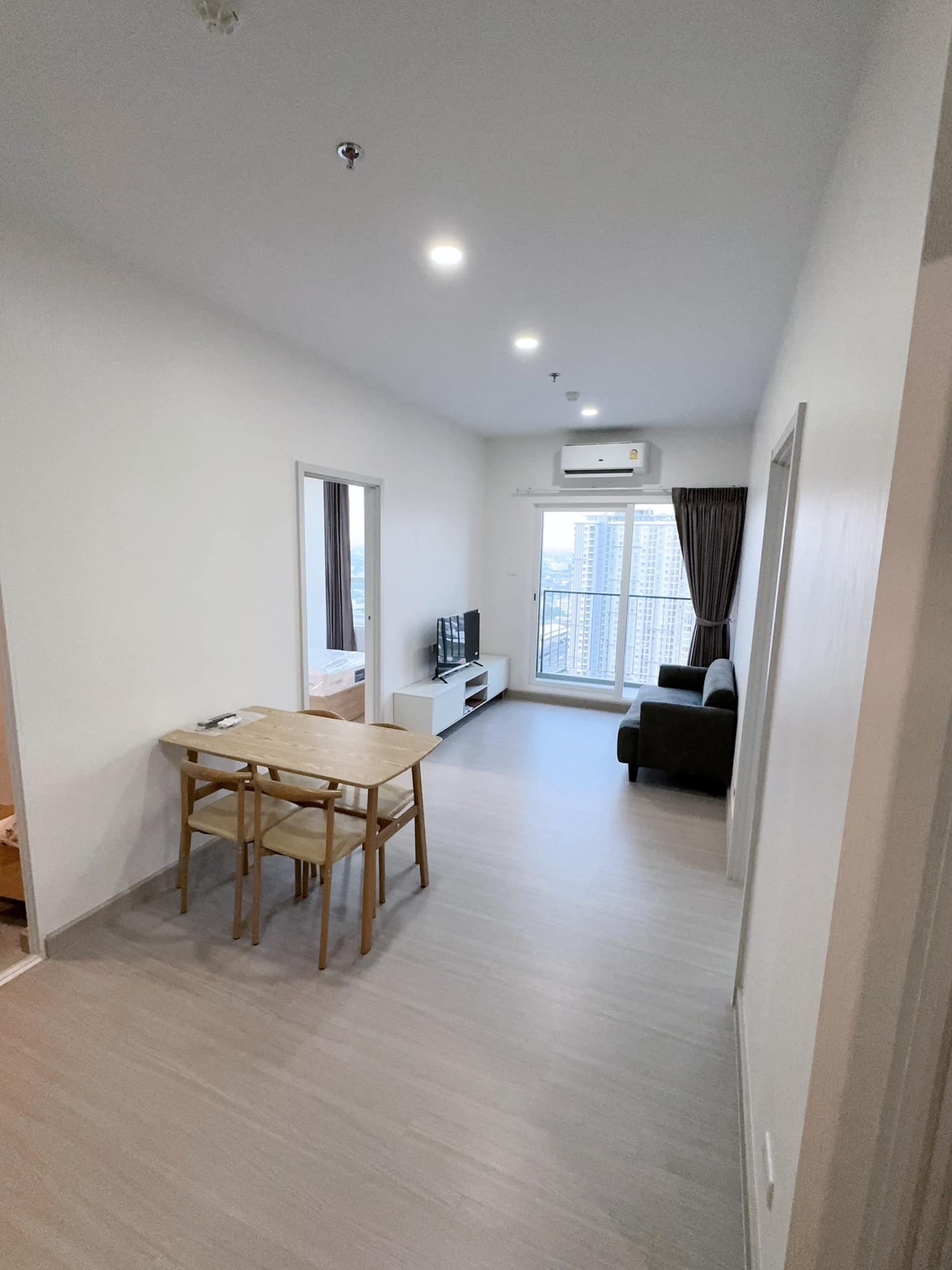 ปล่อยเช่า Supalai Loft Sathorn-Ratchaphruek : ศุภาลัย ลอฟท์ สาทร - ราชพฤกษ์ - โซนพื้นที่ BTS บางหว้า 2ห้องนอน 1ห้องน้ำ - ขนาดห้อง 52 ตรม. ชั้น 26 - ให้เช่า 23,000 ต่อเดือน