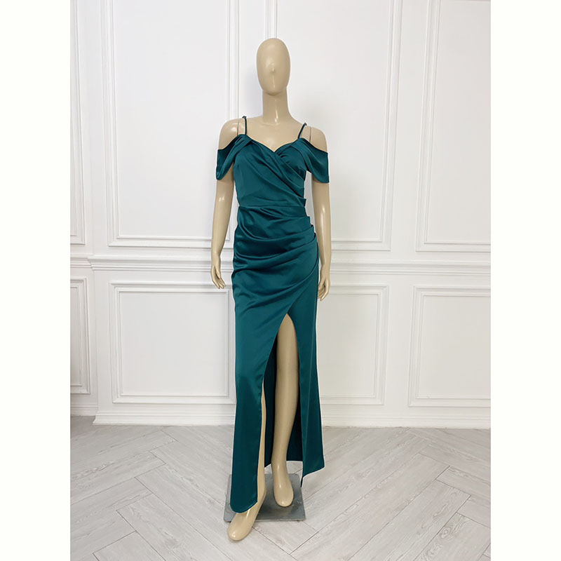 kudapyเดรสยาวสีเขียวแก่/สีชมพู/สีน้ำตาล/สีมิ้น ราตรี ปิดต้นแขนเก็บทรงสวย งานซับในทั้งชุด มีซิปด้านหลัง เนื้อผ้าเครปซาตินสวยหรู ออกงานไฮสุดๆ