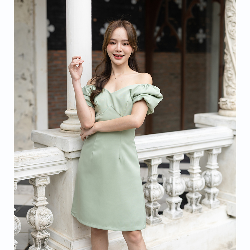 kudapy เดรสสั้นสีชมพู/สีเขียวมัทฉะ/สีครีม แขนตุ๊กตาคอวีไปเดท ไปทำงาน ลุค 2 ดึงแขนเสื้อลงมาปาดไหล่ ใส่ไปปาร์ตี้ ชิคๆ