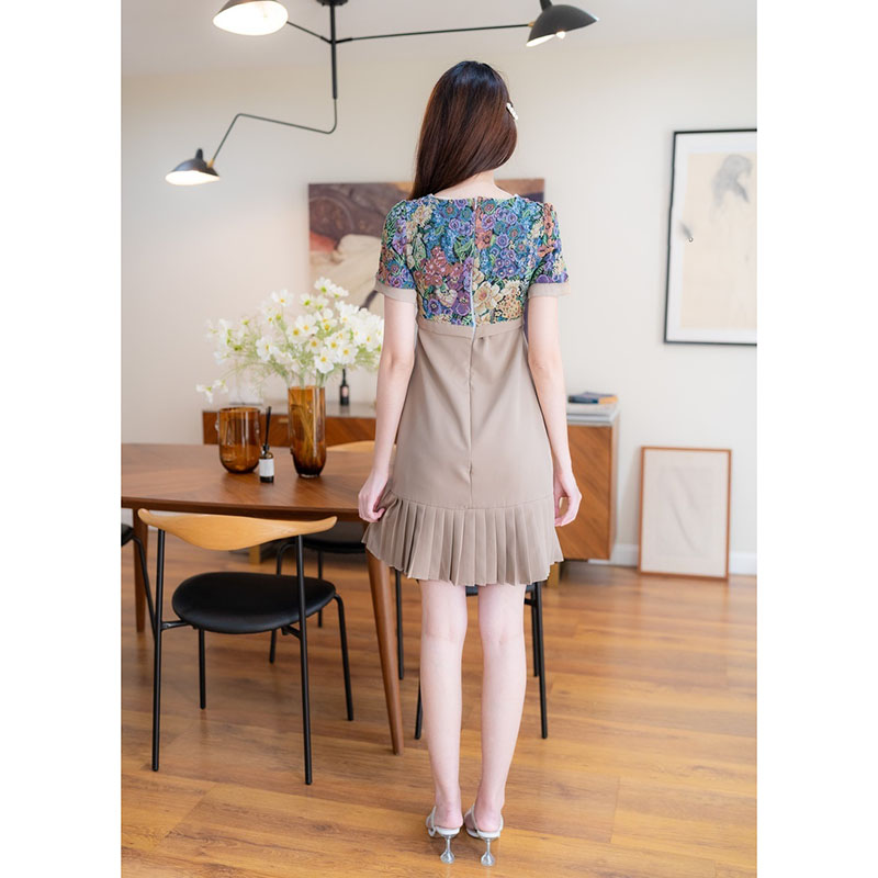 kudapy เดรสสั้นสีชมพู/สีน้ำตาล/สีกรม ผ้าทอลายดอกกระโปรงผ้าพื้นปลายพีช