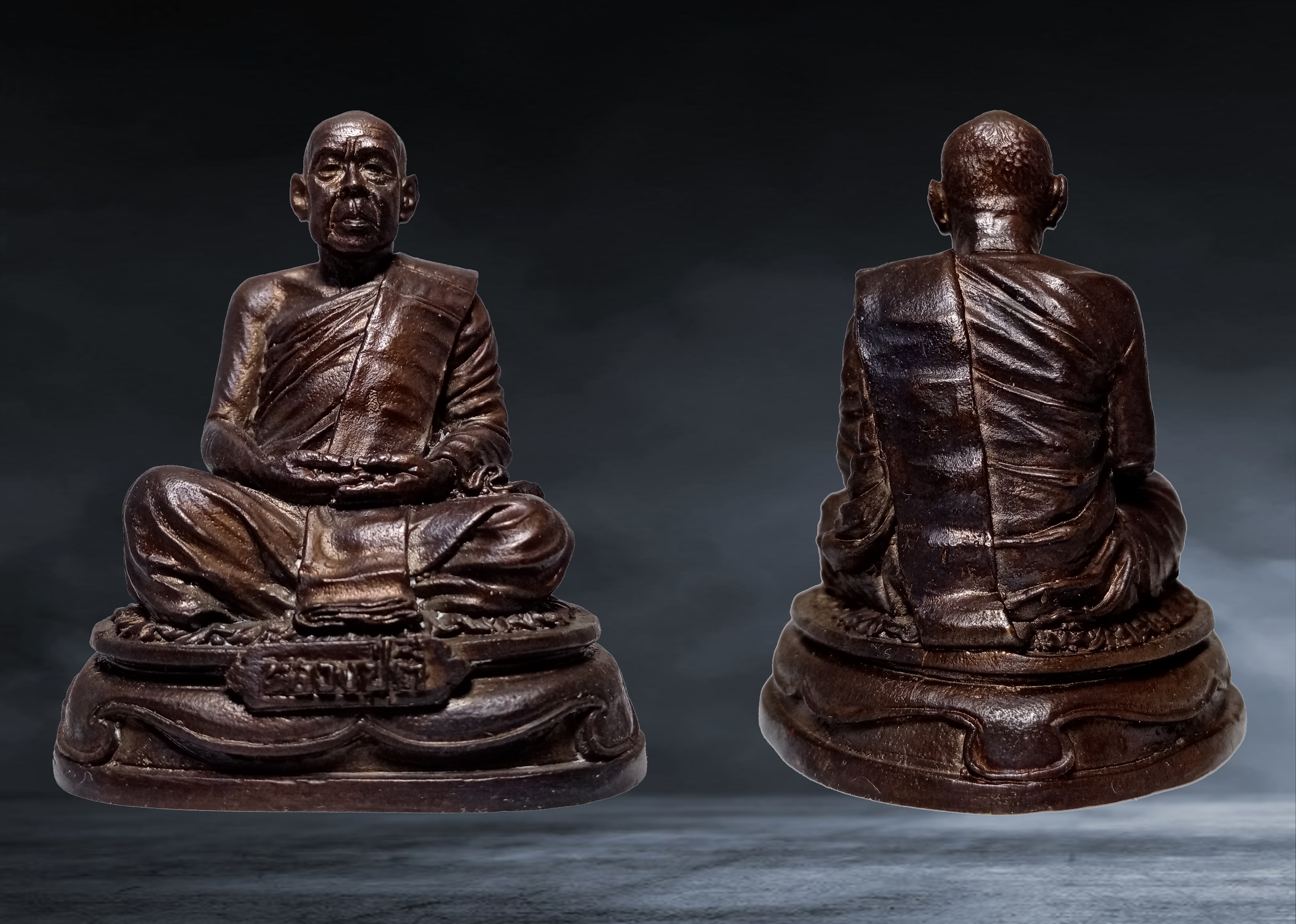 พระบูชาหน้ารถ หลวงปู่ตี๋ วัดหลวงราชาวาส จ.อุทัยธานี รุ่นแรก หน้าตัก ๑.๕ นิ้ว ปี ๒๕๔๒