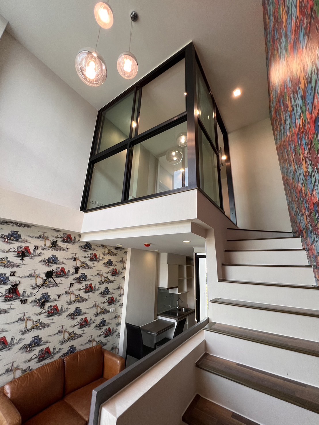 ปล่อยเช่าคอนโด Beyond Sukhumvit (บียอน สุขุมวิท) - ห้อง Duplex 2ชั้น เฟอร์เครื่องใช้ไฟฟ้าครบครั้น