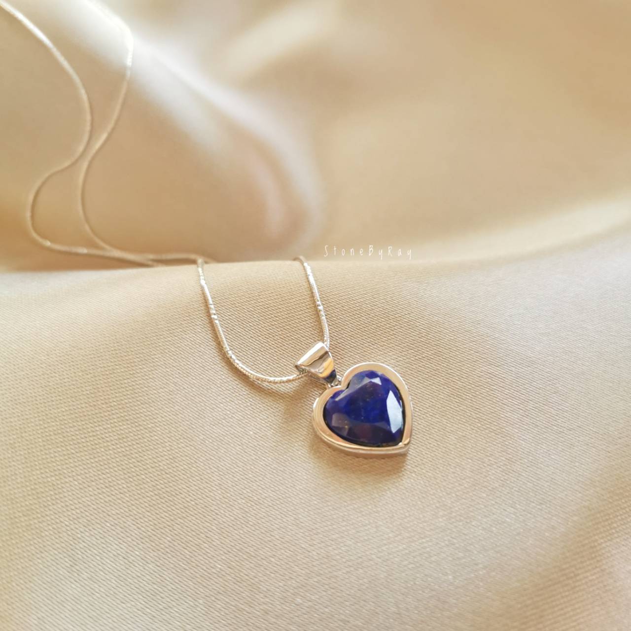 สร้อยคอเงินจี้หินลาพิสลาซูลีทรงหัวใจ Lapis Lazuli